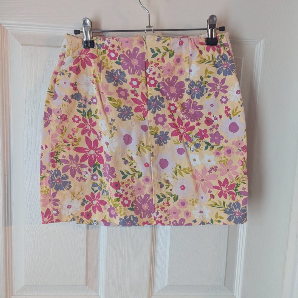 Love on Hangar floral spring skirt -5 - Picture 3 of 6